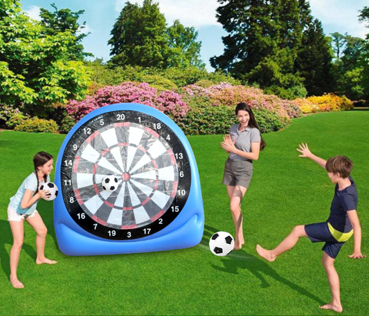 Inflatable soccer dartboard, giant soccer dartboard, comes with 2 soccer balls and air pump, can be set up in 3 minutes, ideal for large garden games.