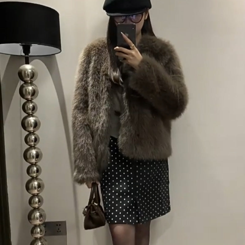 Women’s Gorgeous Faux Fur Coat