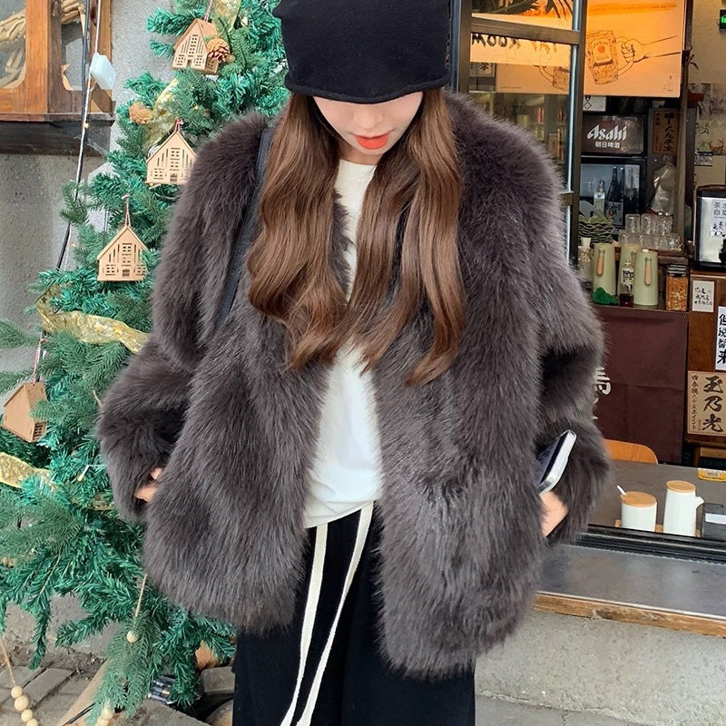 Women’s Gorgeous Faux Fur Coat