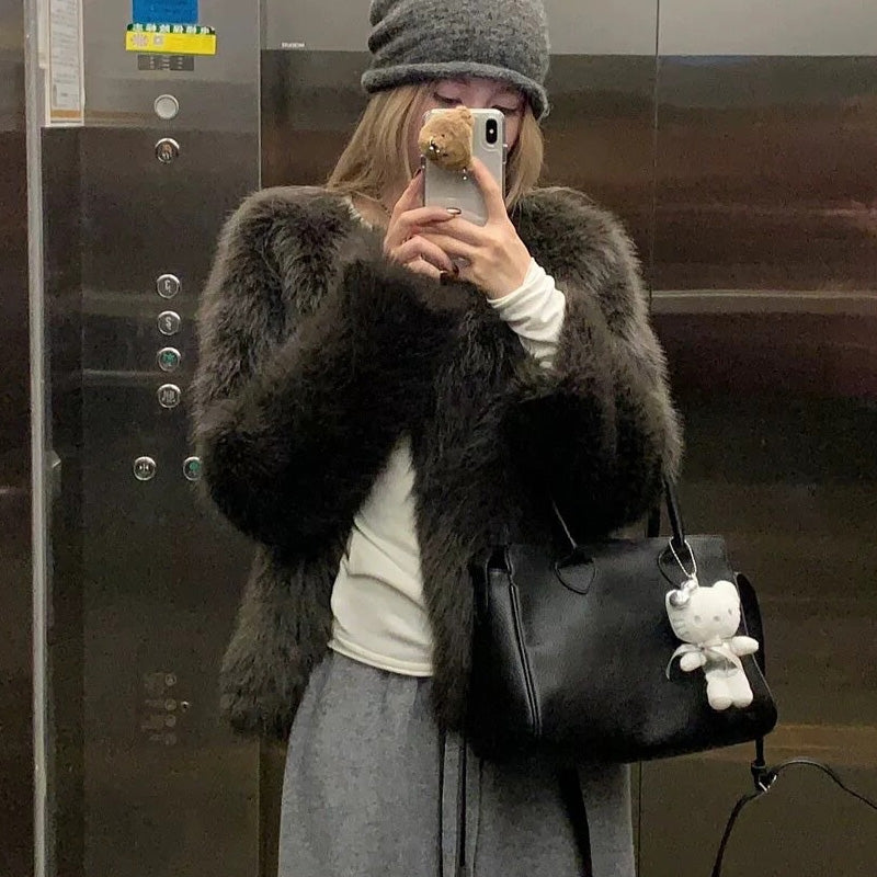 Women’s Gorgeous Faux Fur Coat