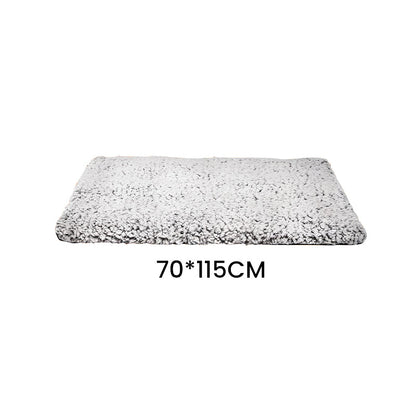 🥳2026 HOT SALE🥳💞50K+ SOLD! 🐾🔥 50% OFF! Self-Heating Pet Pad – no plug needed, reflects body heat, ultra-soft & anti-slip. Washable comfort for cats & dogs this winter! 🛏️💚