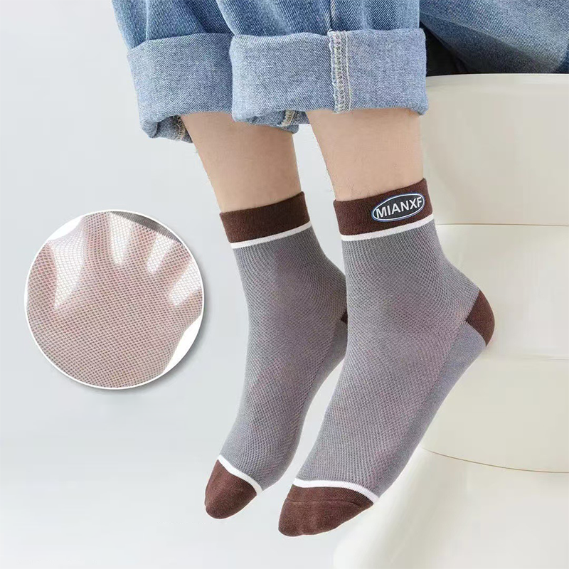 Anti-Odor Mesh Breathable Sports Socks