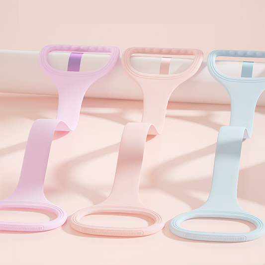 Fitness resistance band with handles