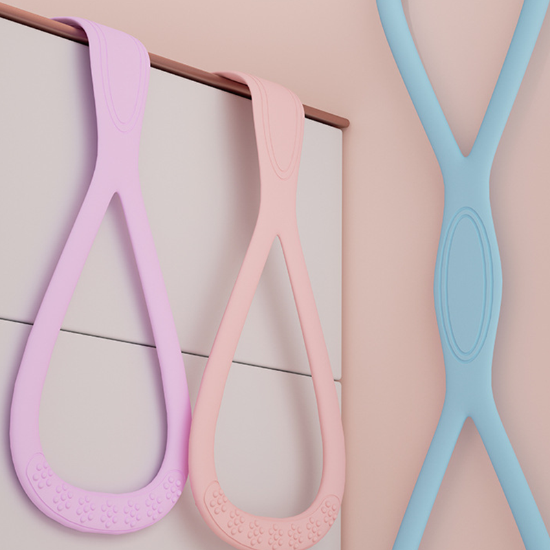 Fitness resistance band with handles