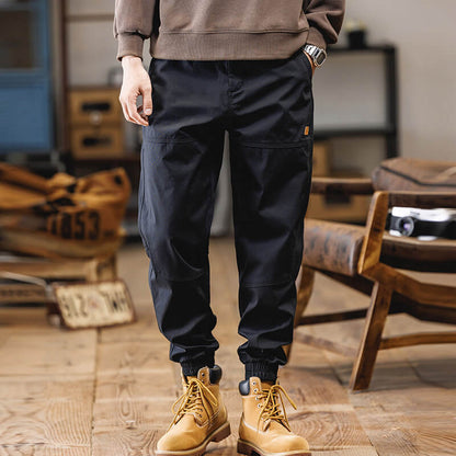 Loose casual pants that can be worn by both men and women