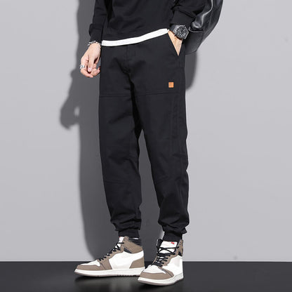 Loose casual pants that can be worn by both men and women